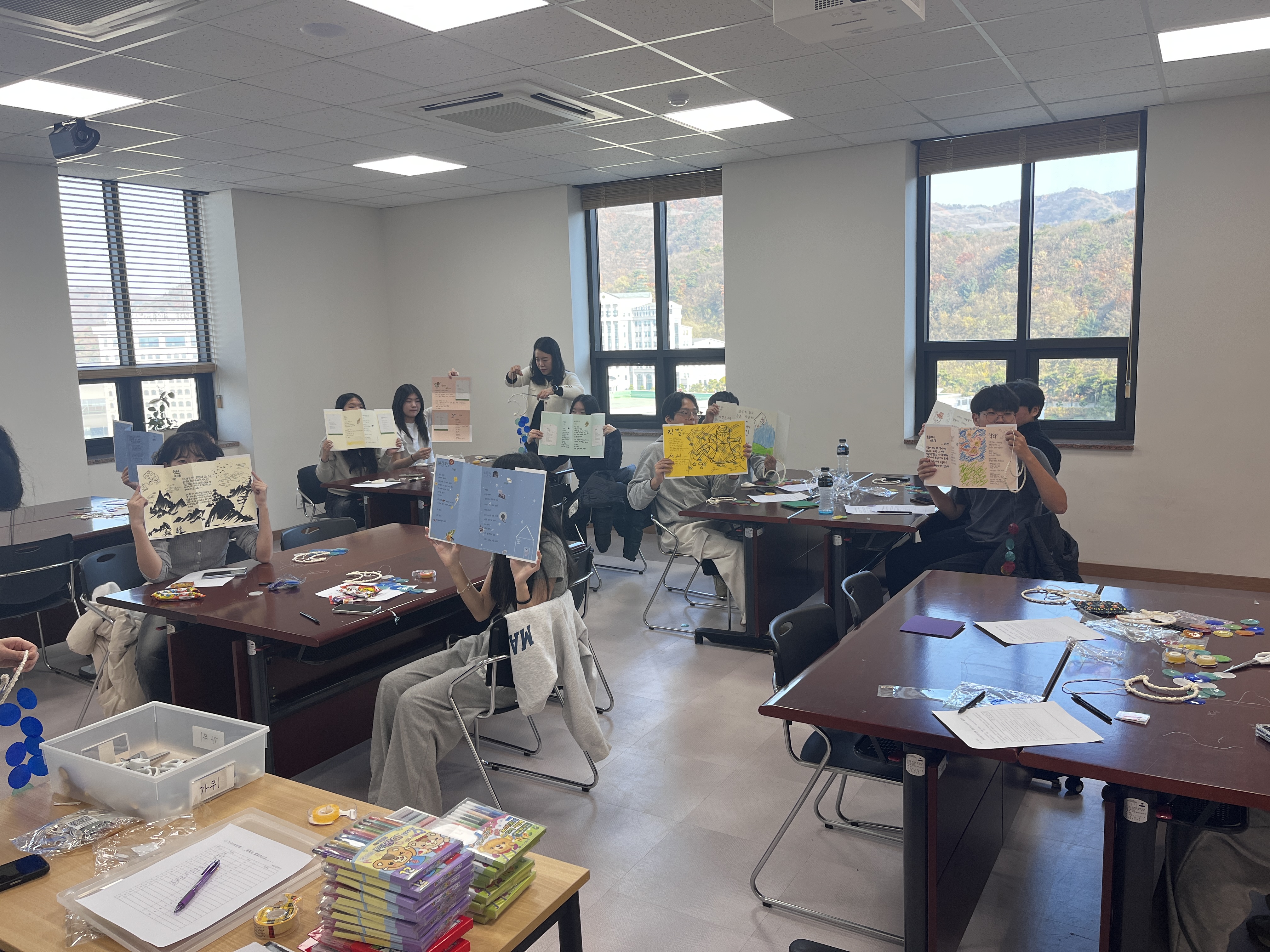 [2025.11.19] 진로체험) 병천중학교 '불꽃속으로' 6번째 첨부파일 이미지