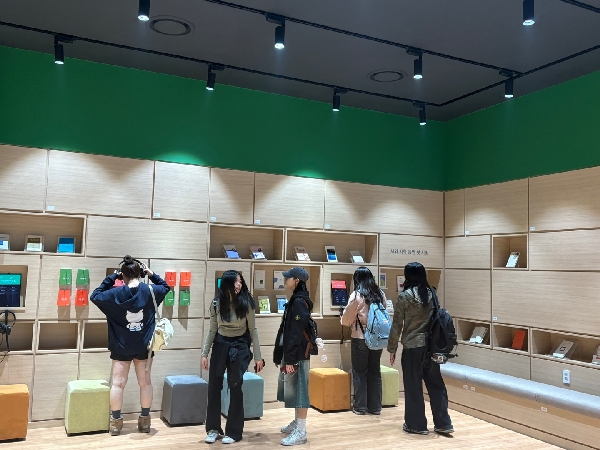 [2025.04.16] 백석대 관광학부 정혜련, 임재문 교수 반 관람 대표이미지